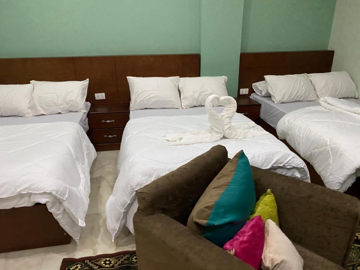 Grand Pyramids View Hotel