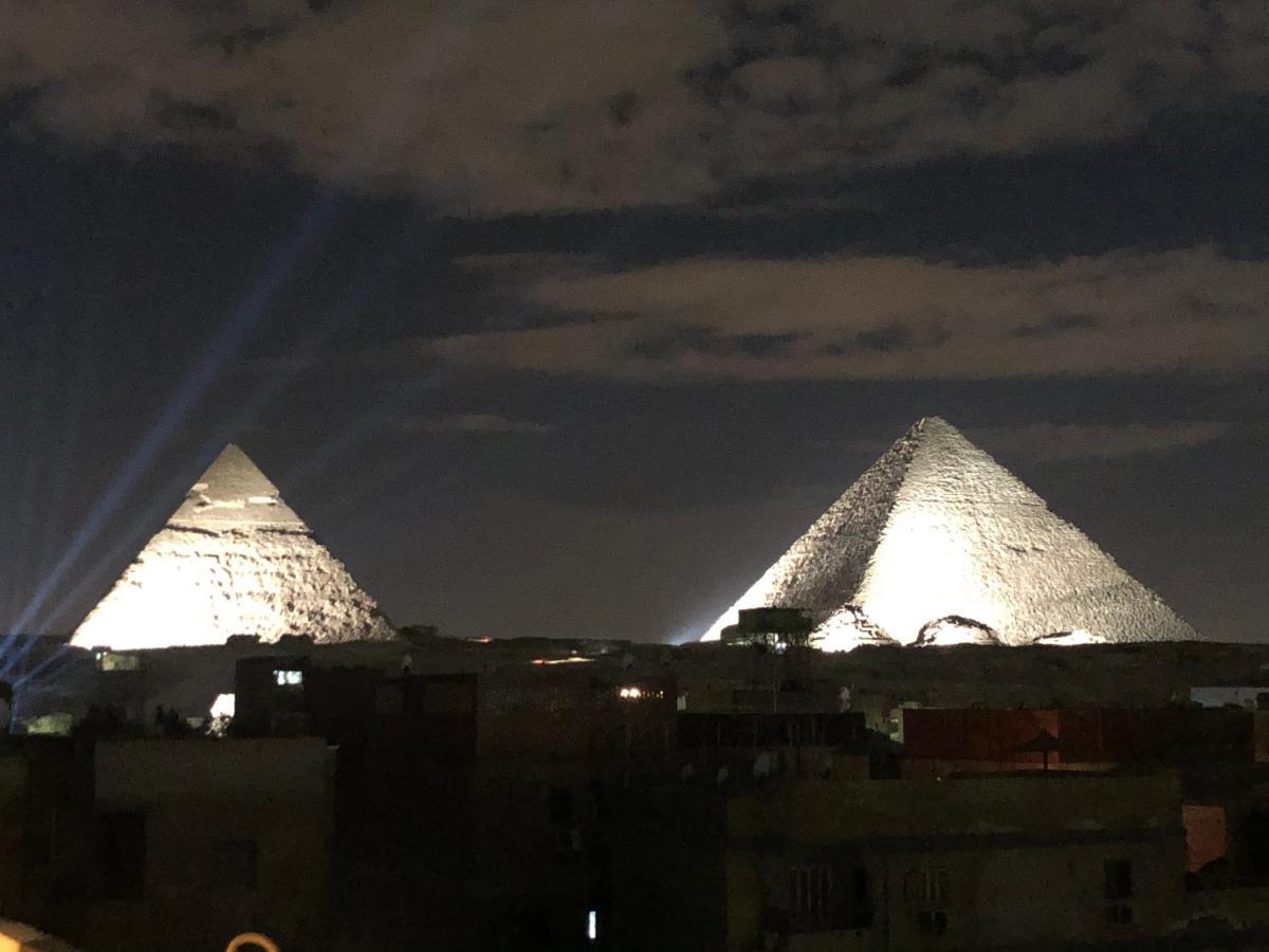 Grand Pyramids View El Cairo