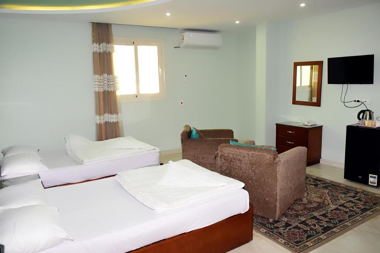 Grand Pyramids View Hotel