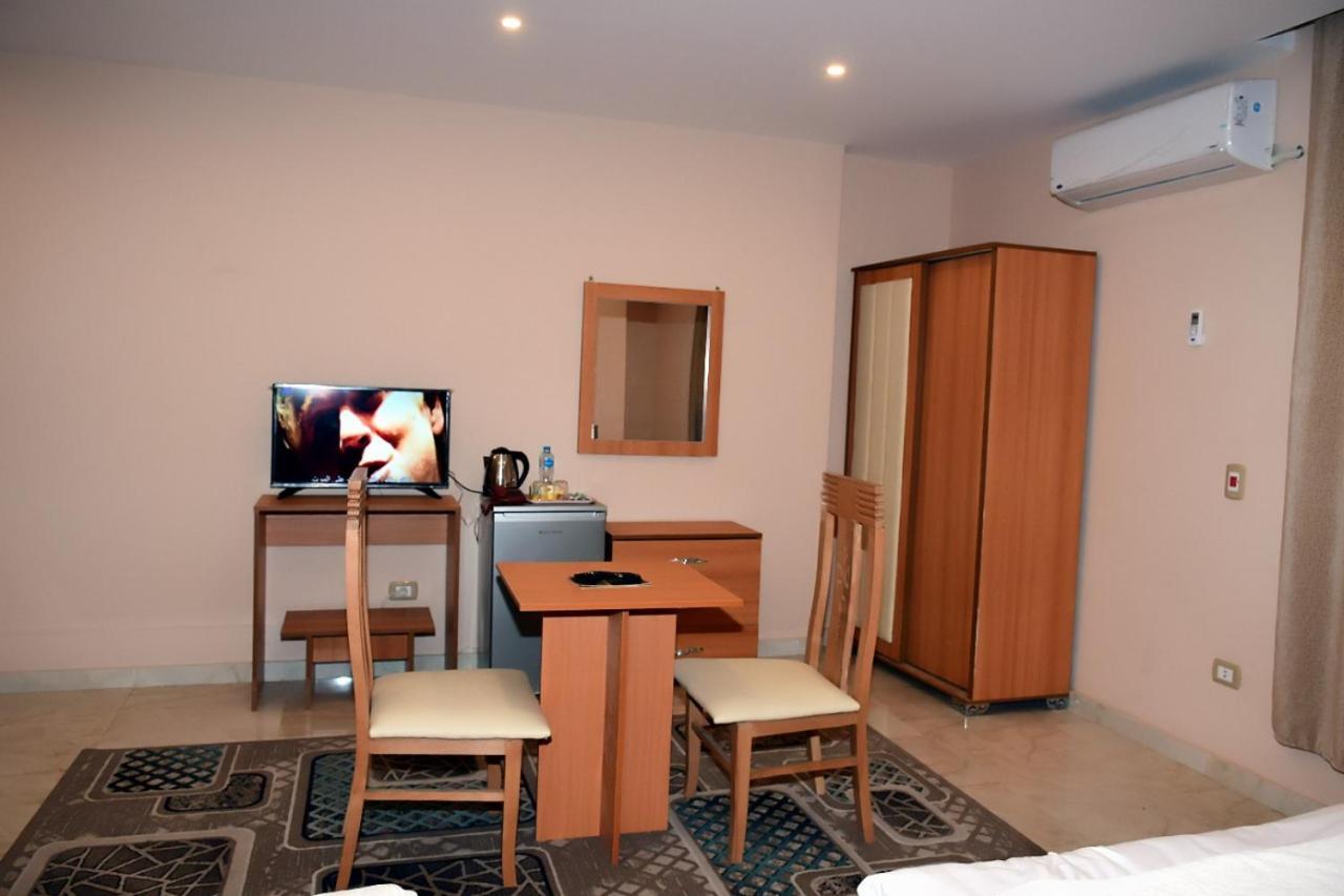 Grand Pyramids View Hotel 3*