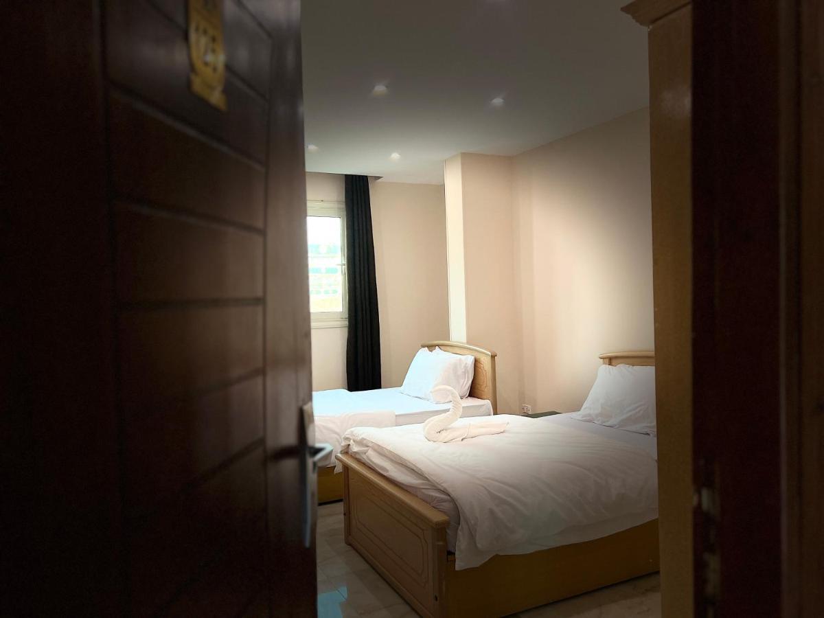 Hotel Grand Pyramids View 3*