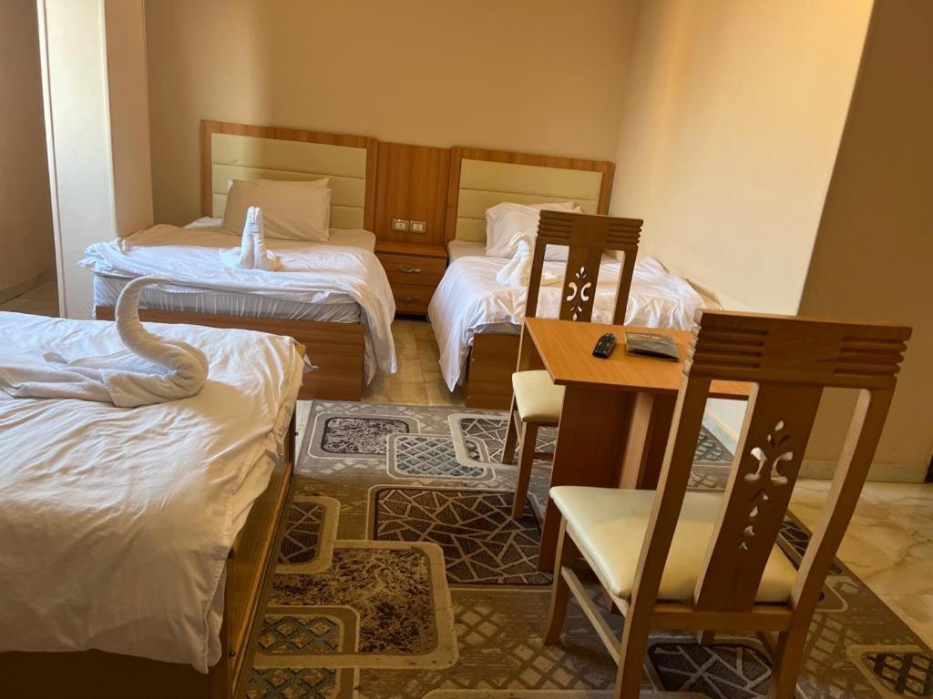 Hotel Grand Pyramids View